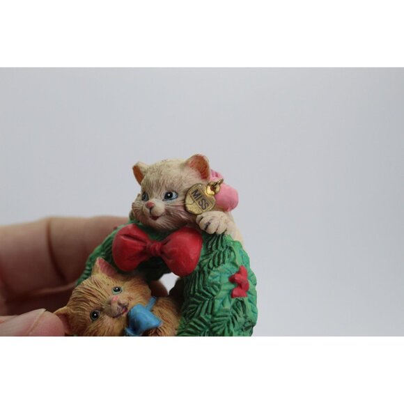 1996 Carlton Cards Merry Mischief Ornament • First in Series • Cats in Wreath • - Picture 7 of 13